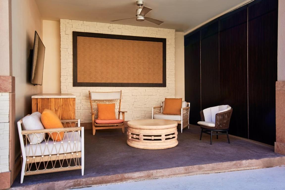 Virgin Hotels Las Vegas By Suiteness ภายนอก รูปภาพ