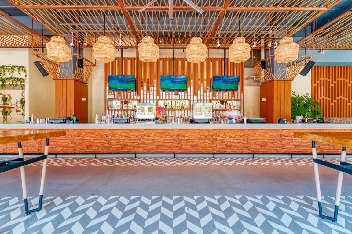 Virgin Hotels Las Vegas By Suiteness ภายนอก รูปภาพ