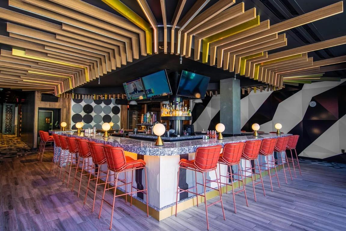 Virgin Hotels Las Vegas By Suiteness ภายนอก รูปภาพ